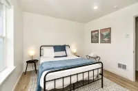Hot Tub, Breakfast, and ideally located near Olympic National Park - breakfast