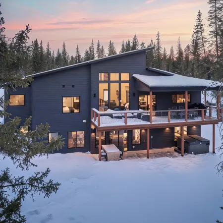 Luxurious cabin with outdoor pool access, paved roads, oversized garage