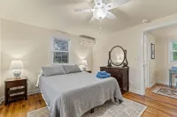 Country Cottage with Modern Amenities - 4-Star