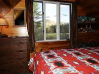 Hand-Crafted Cottage near Gore Mountain and Minerva Lake - Country Houses