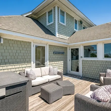 New Decks, Ocean Views, Steps to South Beach, Close to Shopping and Bhi Club