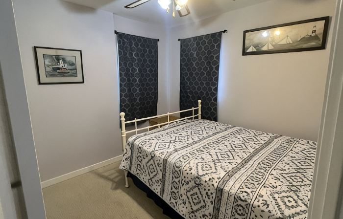 Family Friendly Townhome in desired Stewards Watch Community- 5mins to the beach