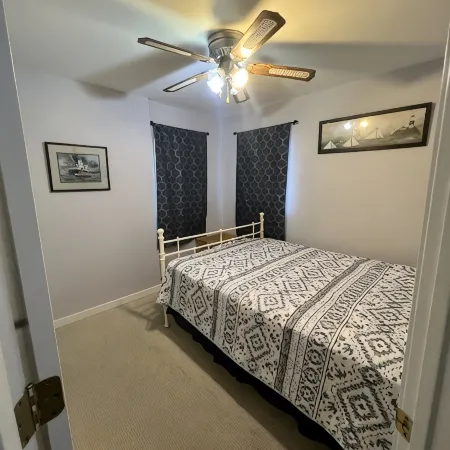Family Friendly Townhome in desired Stewards Watch Community- 5mins to the beach