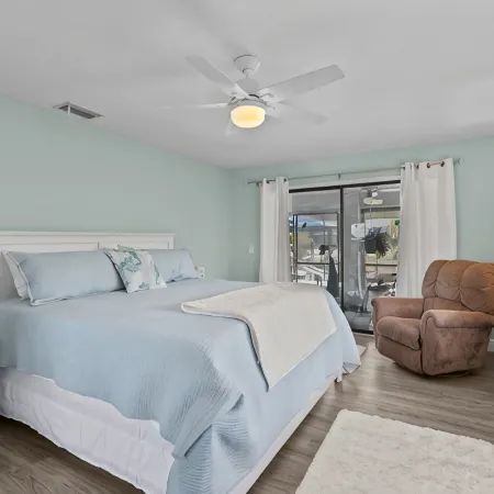 Dont Miss This Waterfront Deep Canal.Gulf Access.Pool Home! Pool Table.Sleeps8.