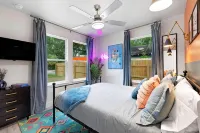 Tide + Tailgate - Sleeps 12, Arcades, Mini Golf - balcón