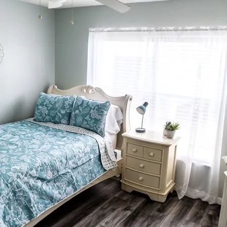 Beautiful 3 BR Home|Saltwater Pool|Fenced Yard|8 Min to Weeki Wachee River
