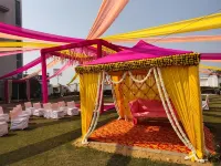 Rudraksh Resort and Hotel - parking