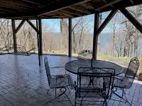 Beautiful, Majestic Log Cabin Large Game Room and Lake View - 4 étoiles