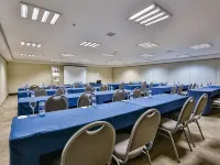 Oft Alfre Hotels - Goiânia Hotels near Buritis Park