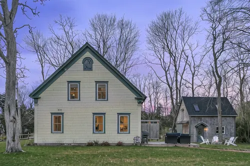 Spring Escape in Hatchville – Sleeps 6 + Dogs! - 4성급
