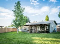 Rustic Wine Country Farmhouse - 2-Star