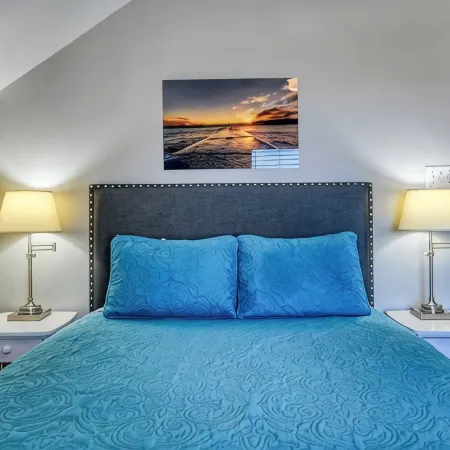 Two Beaches & Pool, Renovated Townhome on Nature Preserve at Serenity Point