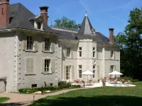 Chateau de la Rozelle - parking