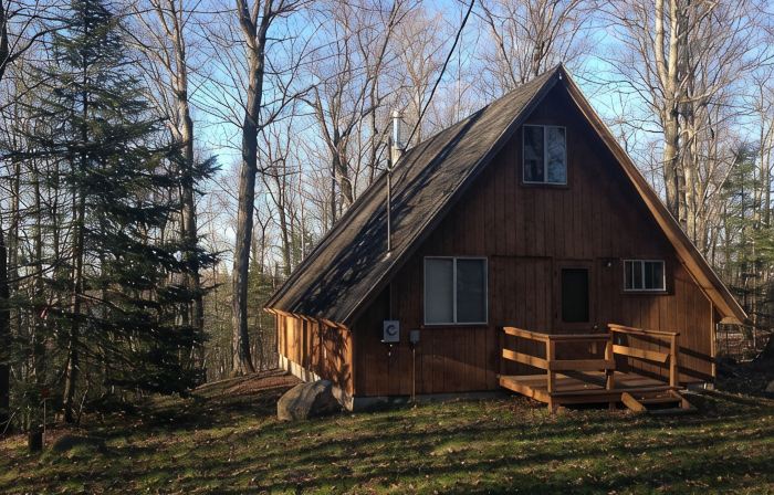 Baraga County Beaufort Lake Cabin
