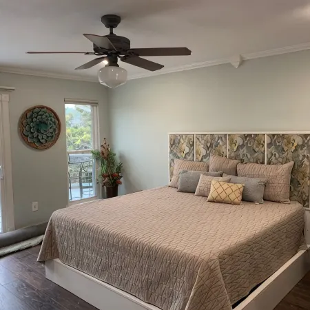 Rocky Point Lakehouse *Family Friendly / 8 adults maximum*