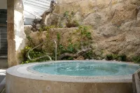 Coral Beach Hotel & Resort Cyprus - Bathtub