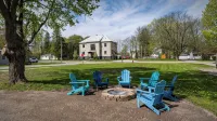 Walk to Downtown & Lake - 6 Miles to Ski & Golf - 4-Sterne