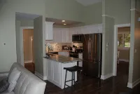 Majestic Pines Condo ~ minutes away from downtown Saugatuck - Hot Tub