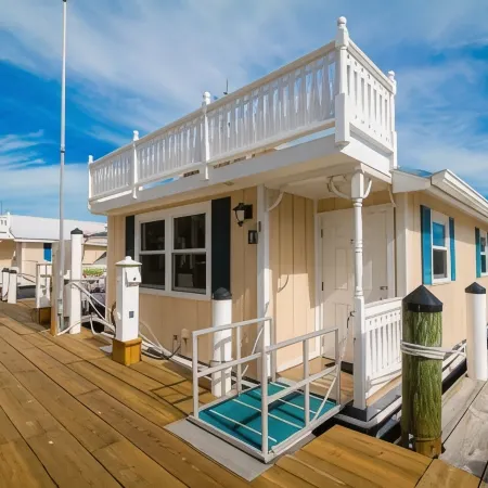 Harborside Motel & Marina