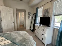 Sandy Paws Townhouse, Private Mini Water Park, Dog Friendly! - Homestays