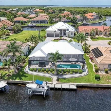 Waterfront Luxury Retreat -Private Pool & Spa - Boat Lift - Gulf Access