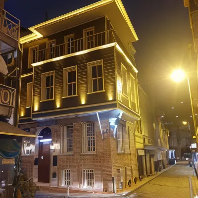 بوسفوروس بريدج هوتل Hotels near قصر كوجوكسو