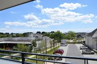 Superb T3 apartment in a quiet location overlooking the port of Crouesty - Pool