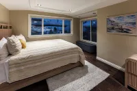 Beautiful Ocean View! Steps to Sand! Private Home with 3 Car Driveway! - 4 stelle
