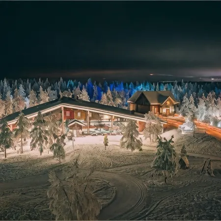 Aurora Pyramid Glass Igloos