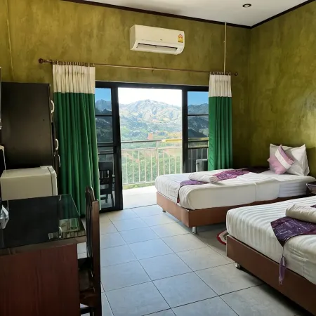 BAAN RUAM CHA RESLOET
