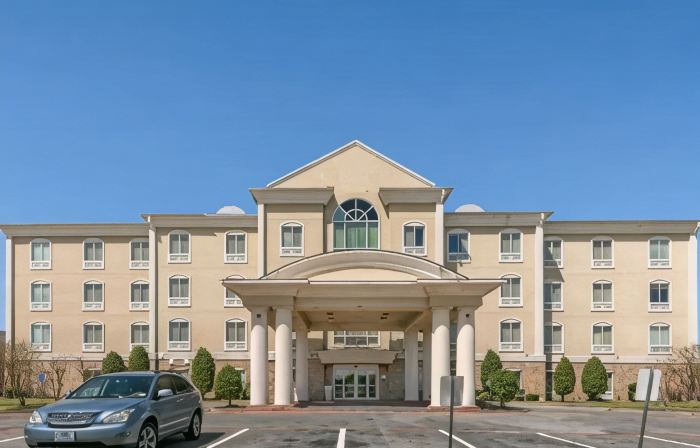 Holiday Inn Express & Suites Denison West by IHG