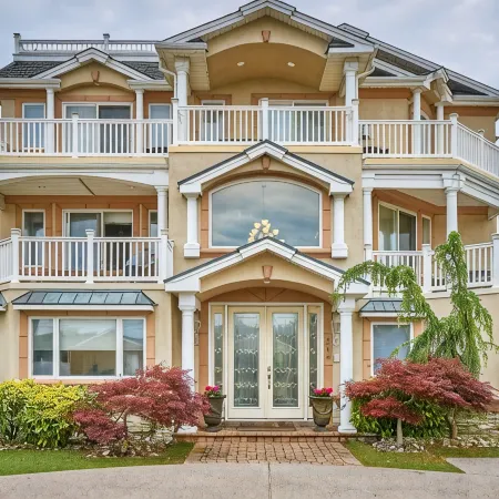 Large Luxury Beach Home-8 Bedrooms, 8 Full Baths, Pool, Elevator & Rooftop Deck!