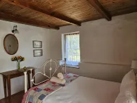 Whipstock Guest Farm - parking