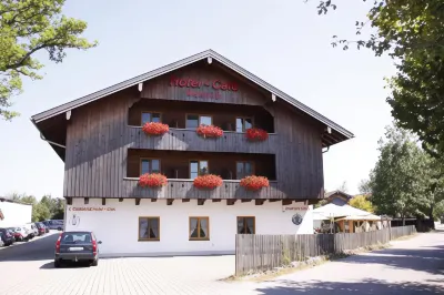 Hotel-Cafe Hanfstingl Hotels in der Nähe von Schürpfen Wasserfall