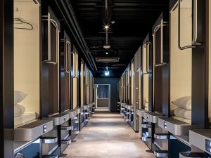 Capsule Hotel Cube Hiroshima