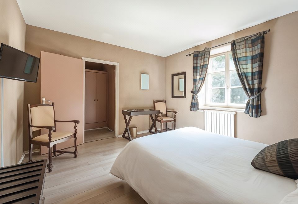 Hotel-Restaurant Saint Romain Logis - Housity