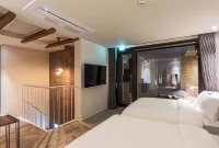 Hotel March