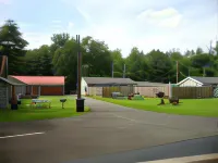Paradise Resort Saratoga - Motels