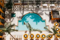 The Atlantic Suites on the Ave - Beach