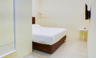 OYO 90090 Roselyn Inn 2