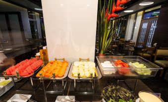 V Hotel Ubon Ratchathani - Housity