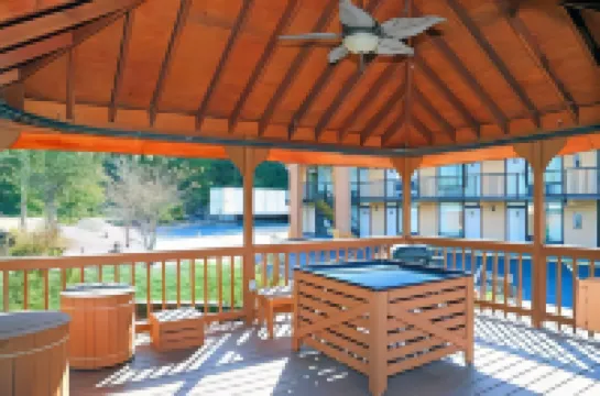 Super 8 by Wyndham Marion NC