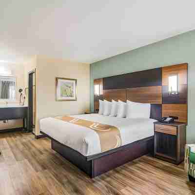 Quality Inn & Suites Rooms