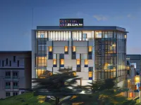 Hotel 88 Blok M Jakarta by WH Hotel dekat Playtopia Gandaria City Mall