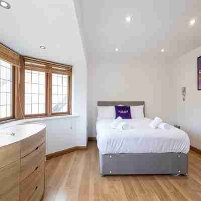 Pillo Rooms - Abbey Lodge Rooms