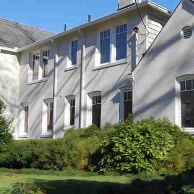 Standish House by BCA Furnished Apartments Hotel Exterior