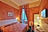 Miralago Luxury Apartments - Balkon