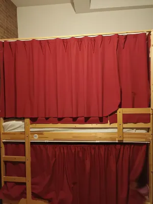 Bed 11 in a 6-Bed Mixed Dormitory Room Hoteles cerca de Palacio de la Pena