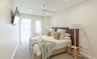 Astina Suites, Forster