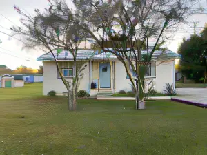 Newly Renovated Cozy Place Minutes from the Lake